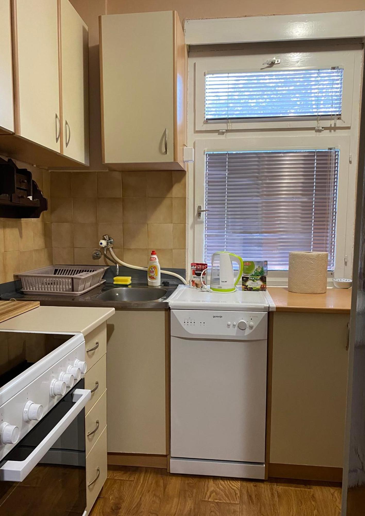 Apartman Sara Pluzine Exterior photo